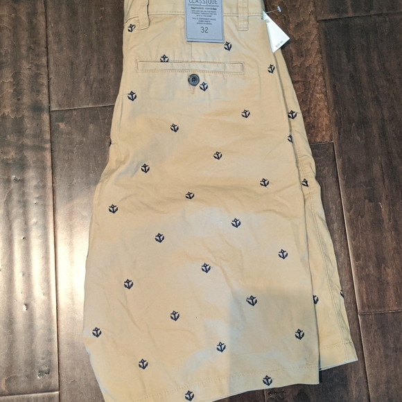 BNWT Mens Khaki Shorts - Picture 2 of 7